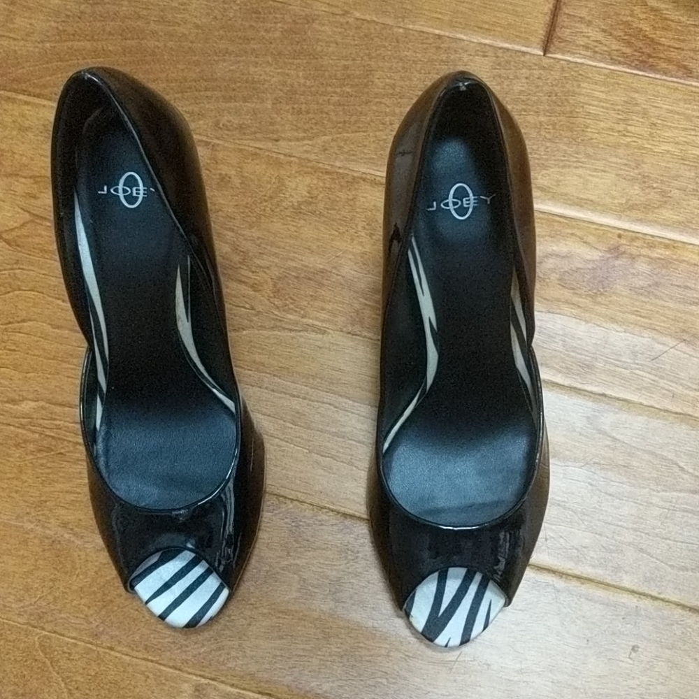 8.5 Black stiletto